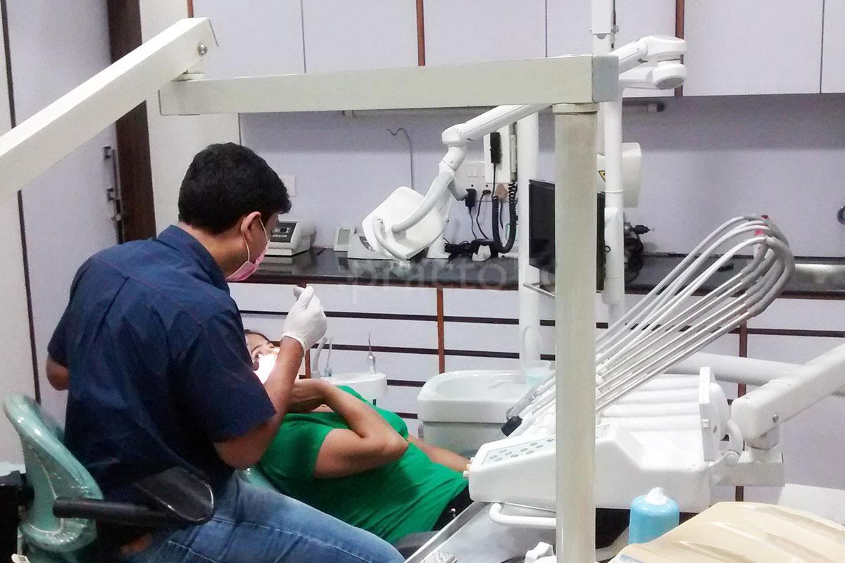 State-of-the-art dental operatory at Dr. Kapil Garella Dental Centre